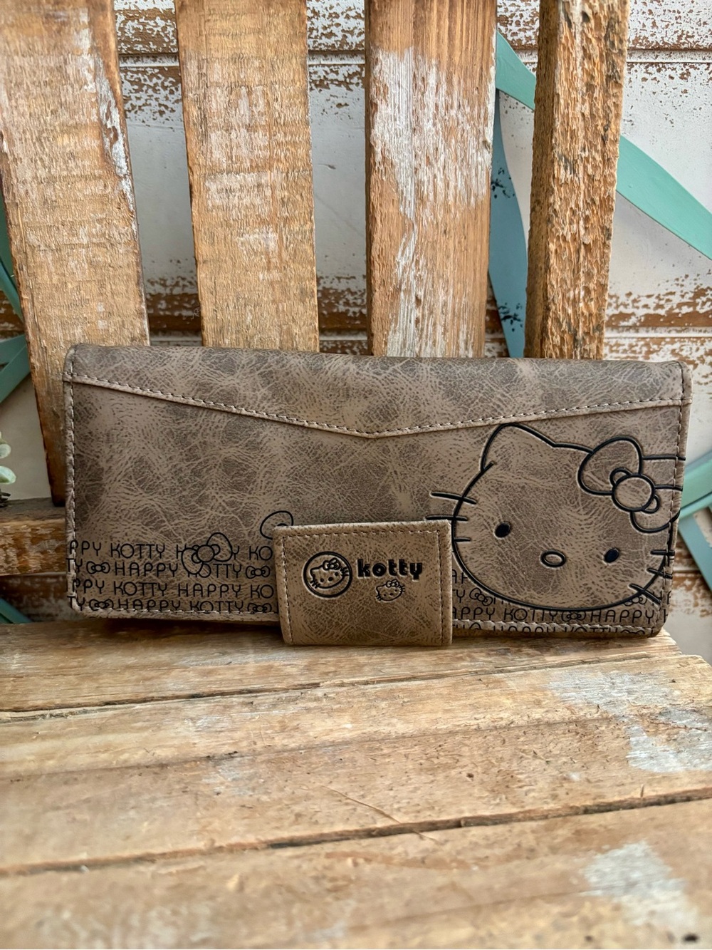 Hello Kitty Faux Leather Wallet NEW!